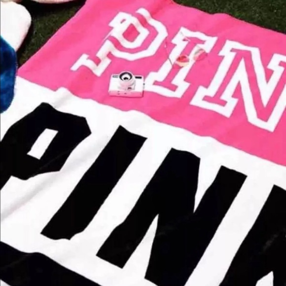 PINK Victoria’s Secret Sherpa Blanket *HTF* - Picture 4 of 6